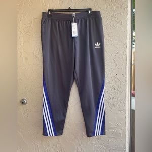 $80 Adidas women size XL grey sport pants new